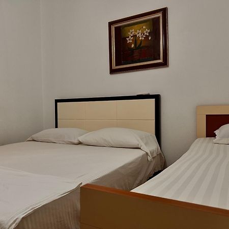 Hostel Grande House Tirana Eksteriør billede
