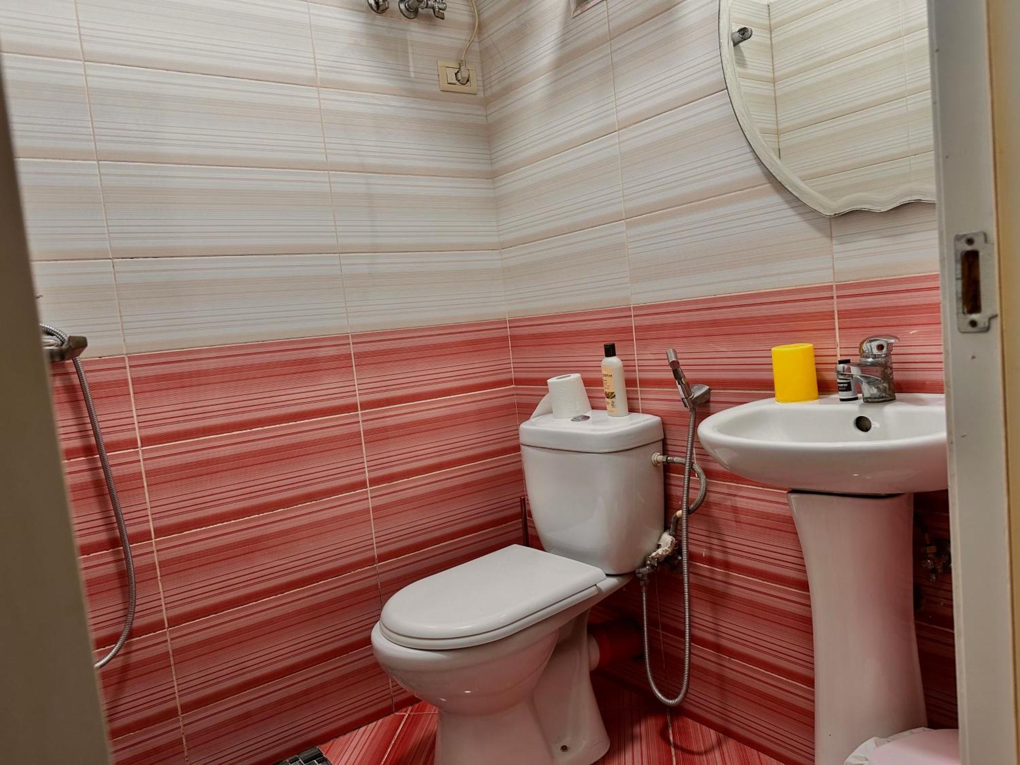 Hostel Grande House Tirana Eksteriør billede