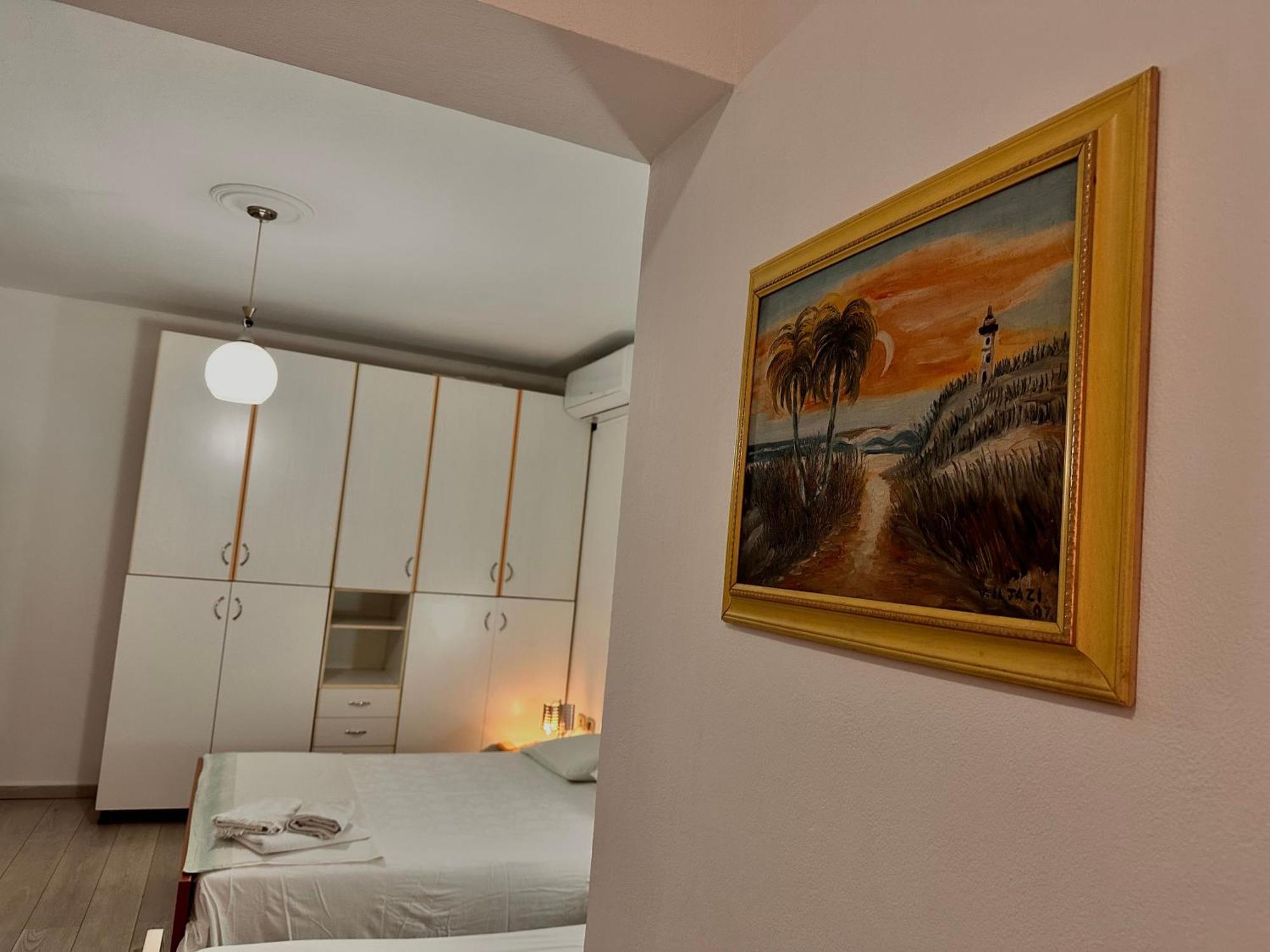 Hostel Grande House Tirana Eksteriør billede