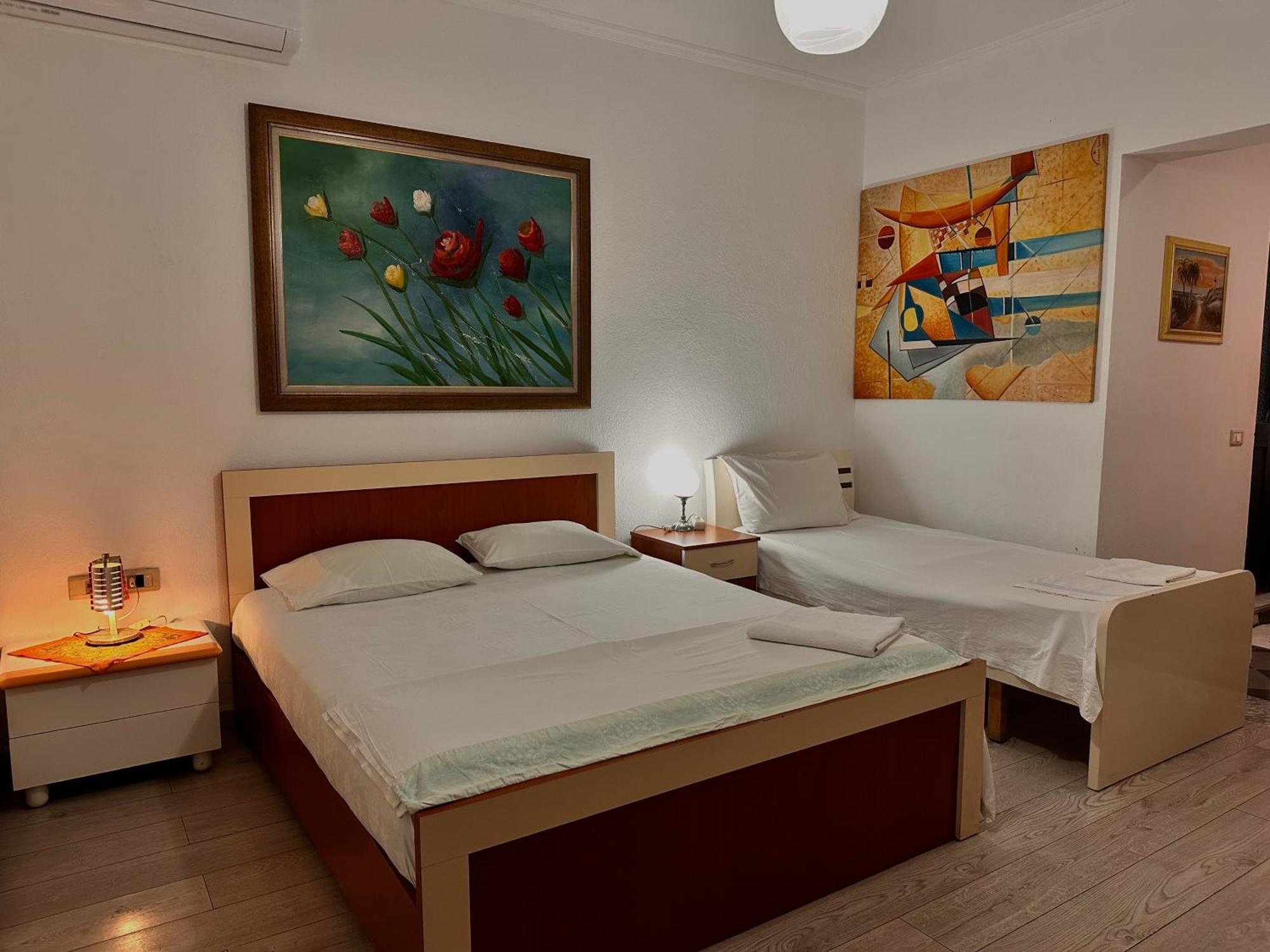Hostel Grande House Tirana Eksteriør billede