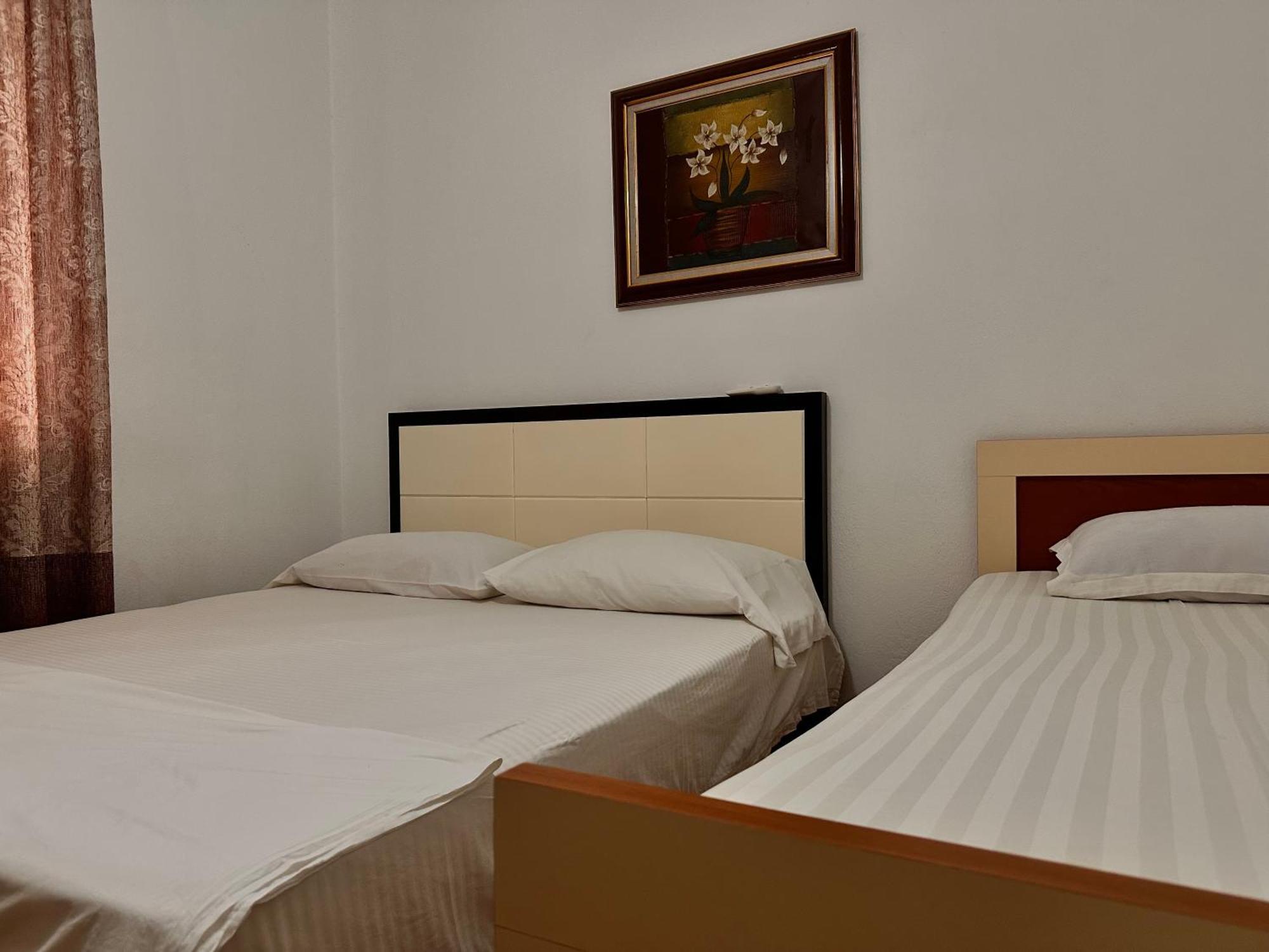 Hostel Grande House Tirana Eksteriør billede