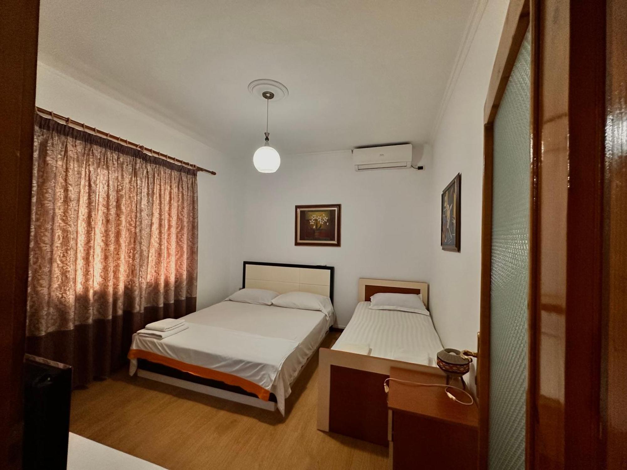 Hostel Grande House Tirana Eksteriør billede