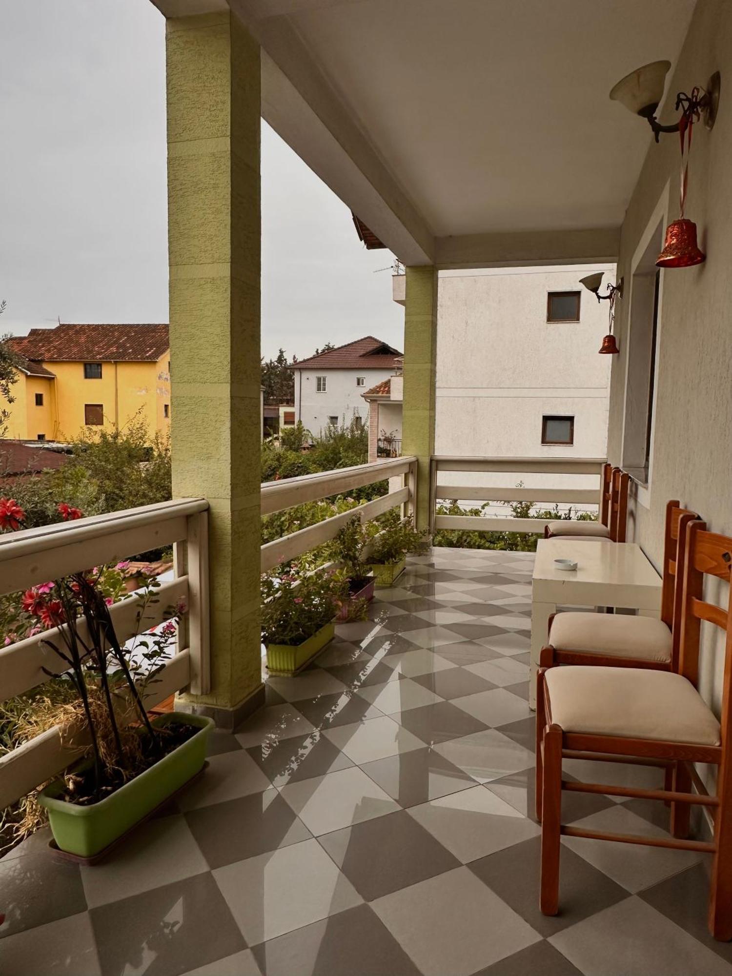 Hostel Grande House Tirana Eksteriør billede
