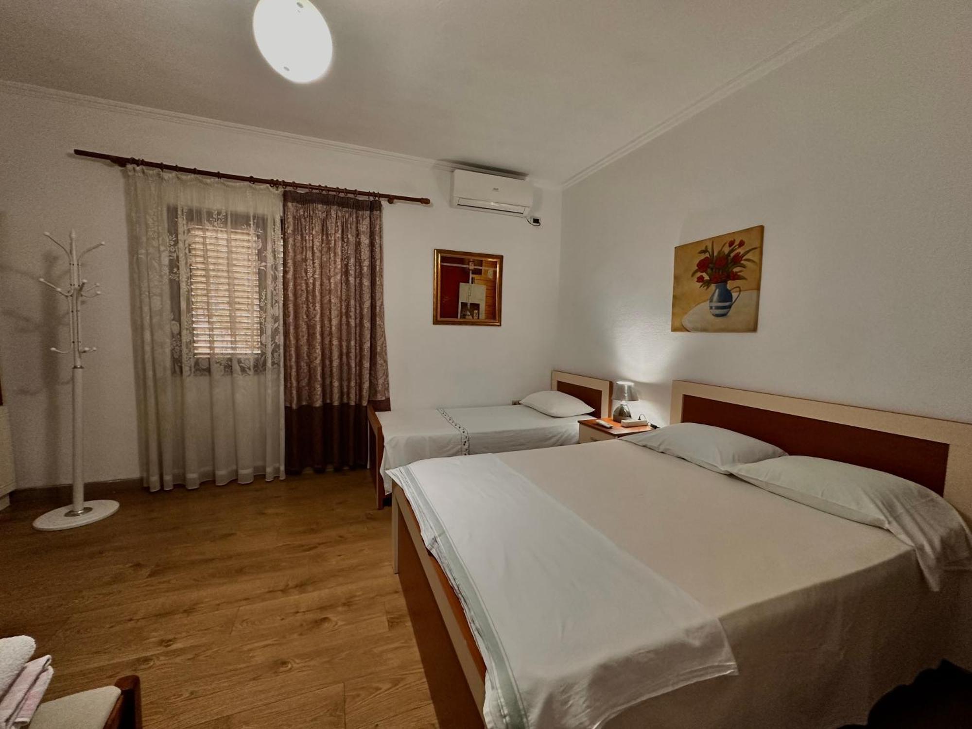 Hostel Grande House Tirana Eksteriør billede