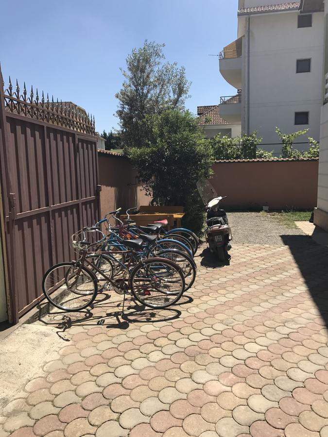 Hostel Grande House Tirana Eksteriør billede